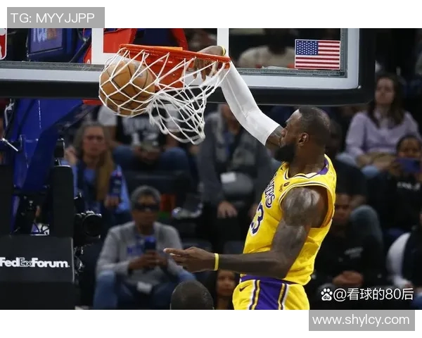 文斯卡特与詹姆斯的传奇对决：篮球场上的巅峰对抗与辉煌瞬间回顾